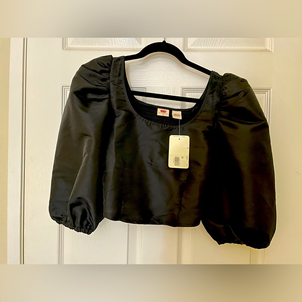 Levi’s top new with tag
